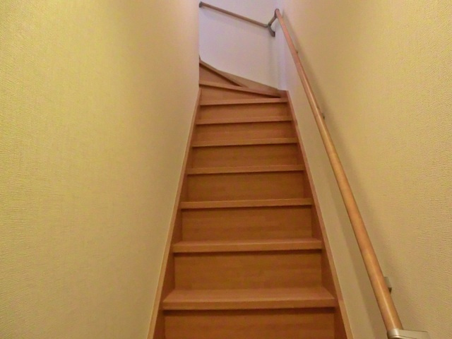 Ｒｉｏ　Ｂｒｉｓａのその他|居室へは階段で！手すり付です♪