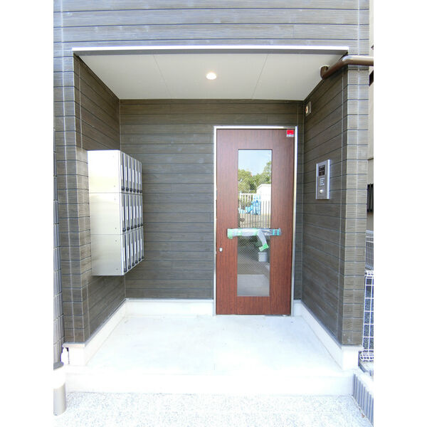 リブリ岸辺・OSAKAのエントランス