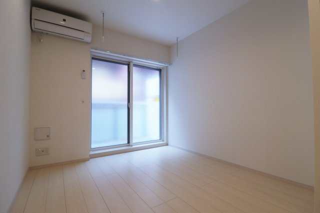 リブリ岸辺・OSAKAの寝室