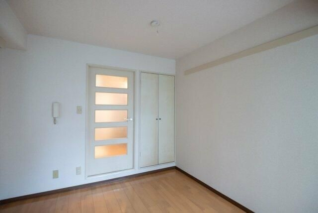 パールマンション白山の寝室