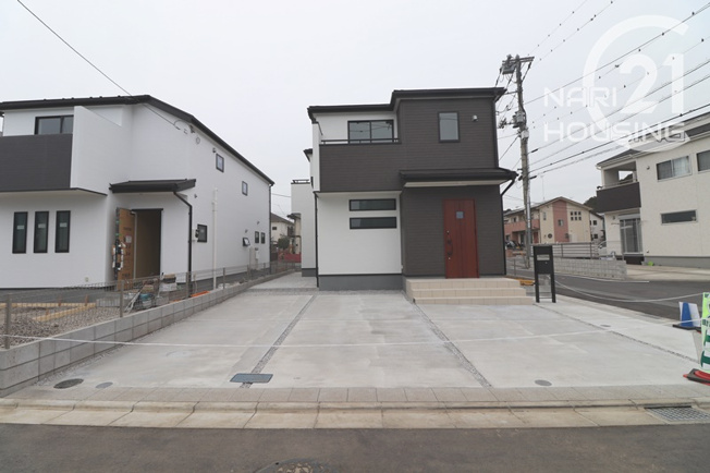 【前面道路含む現地写真】 | リーブルガーデン　あきる野市伊奈　新築　全15棟　1号棟 | 前面道路含む現地写真です