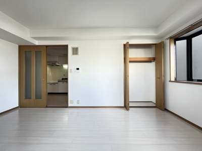 【洋室】 | レジスコート今津中