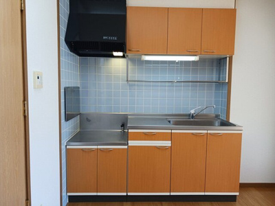 【キッチン】 | フォレスト・ヒルズＡ | コンパクトなキッチンで掃除もラクラク