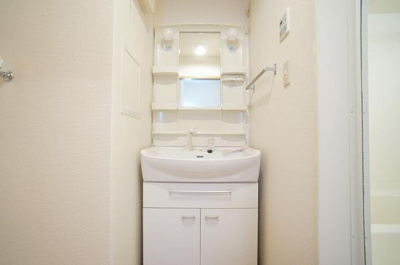 【洗面所】 | ブルーベリーヒル | ゆったりとスペースのある洗面所