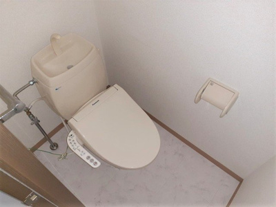 【トイレ】 | コーポ新田Ｃ | ゆったりとした空間のトイレです
