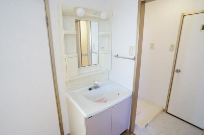 【洗面所】 | コーポ新田Ｃ | コンパクトで使いやすい洗面所