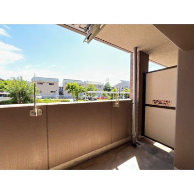 【バルコニー】 | フローラ大塚弐番館 | 広々としたバルコニーです