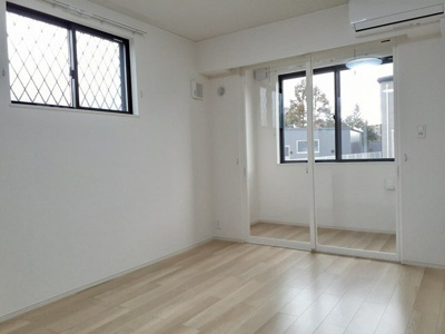 【居間・リビング】 | ロイヤル・鈴　Ｇ | 使いやすい居間です