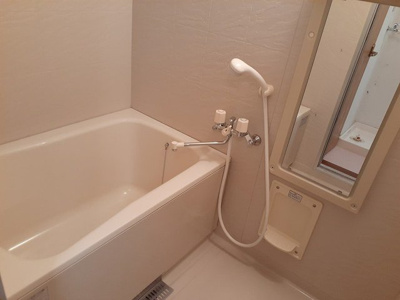 【浴室】 | スターナハイム | 日々の暮らしに欠かせないお風呂です