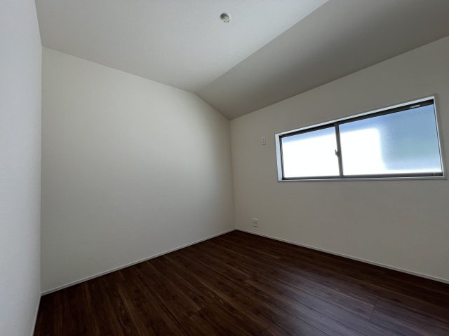 あきる野市野辺　新築戸建全1棟の洋室|【洋室2】5.25帖