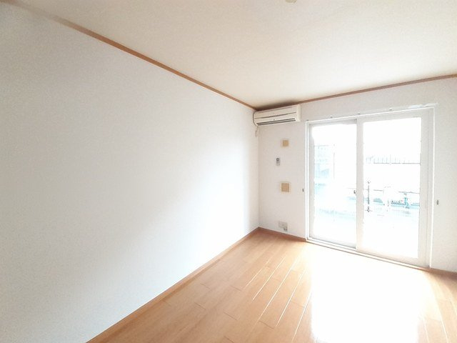 メゾンズタカマツＡの居間・リビング