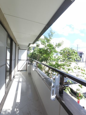 【バルコニー】