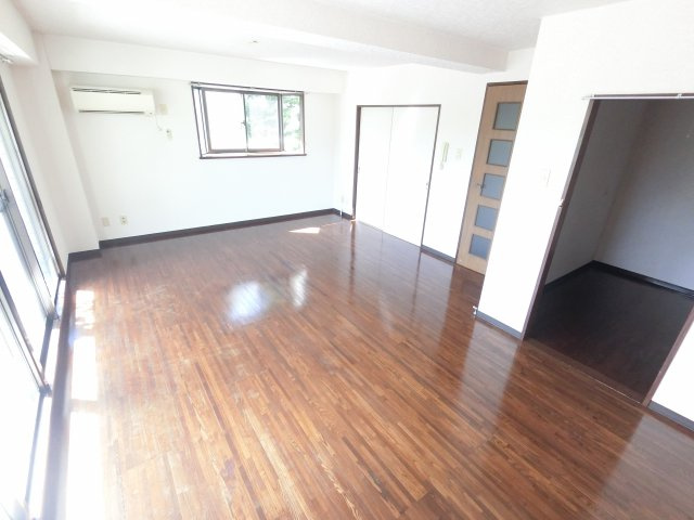 【居間・リビング】