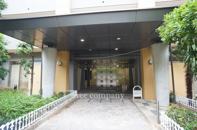 【エントランス】 | プレスタ杭全 | 駅・コンビ二徒歩1分、スーパー徒歩2分圏内！天王寺まで1駅の好立地です！
