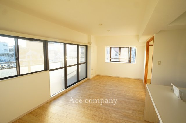 【居間・リビング】の画像