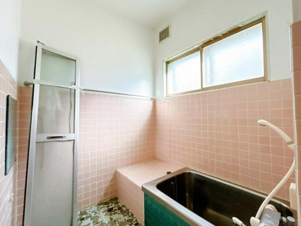 網走市駒場北４丁目7－8の浴室|リフォーム前