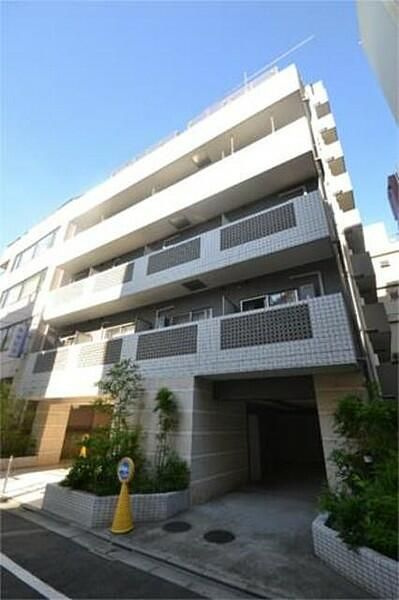 ラグジュアリーアパートメント本郷