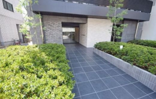 メイクスデザイン両国SOUTHのエントランス