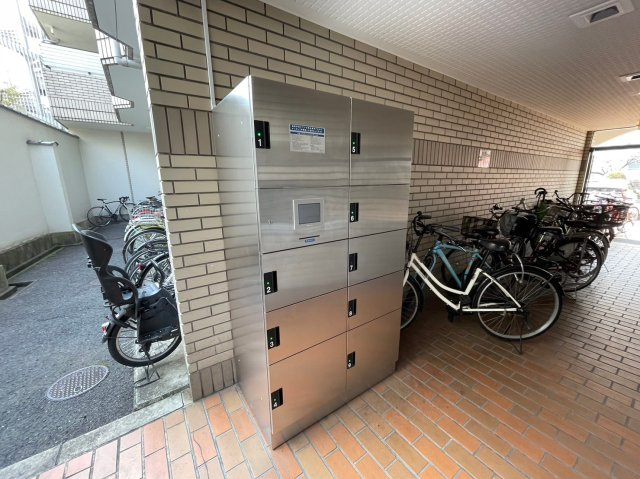 シティパーク菱屋西のエントランス