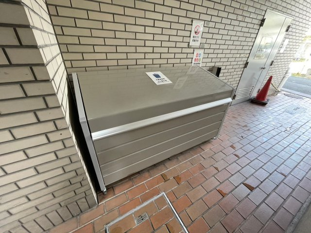 シティパーク菱屋西のロビー