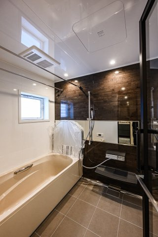 世田谷区世田谷　完成デザイナーズ住宅A号棟の浴室