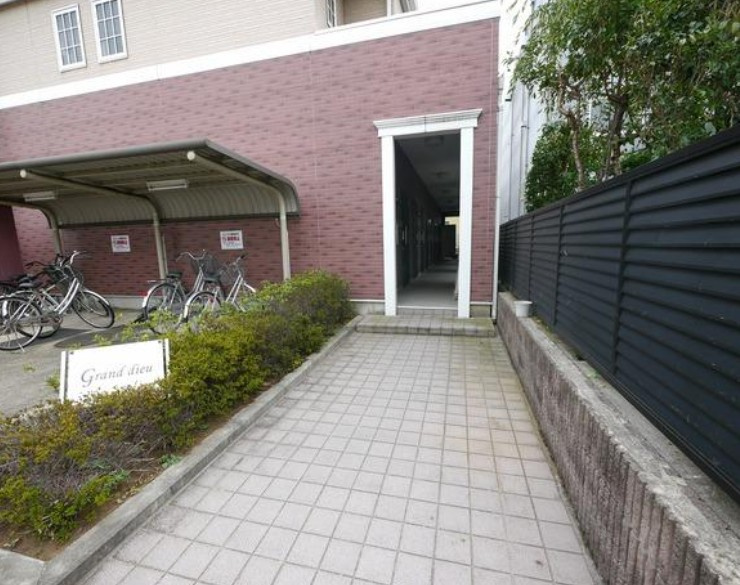 グランディユーのエントランス