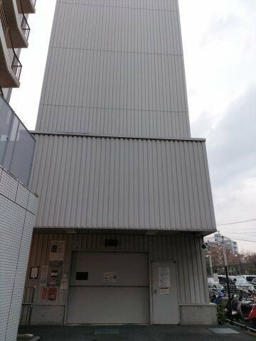 プライムアーバン川口の駐車場