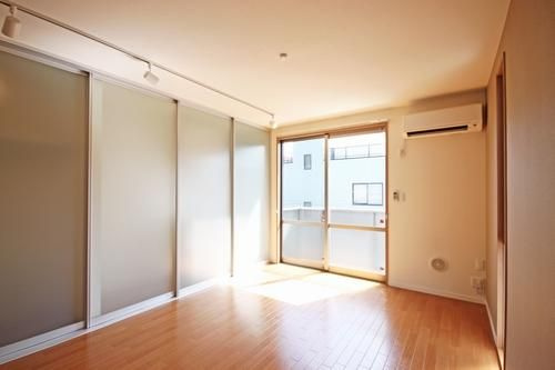 メゾンプルミエの居間・リビング