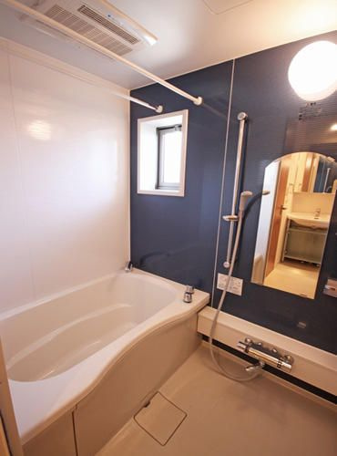 メゾンプルミエの浴室