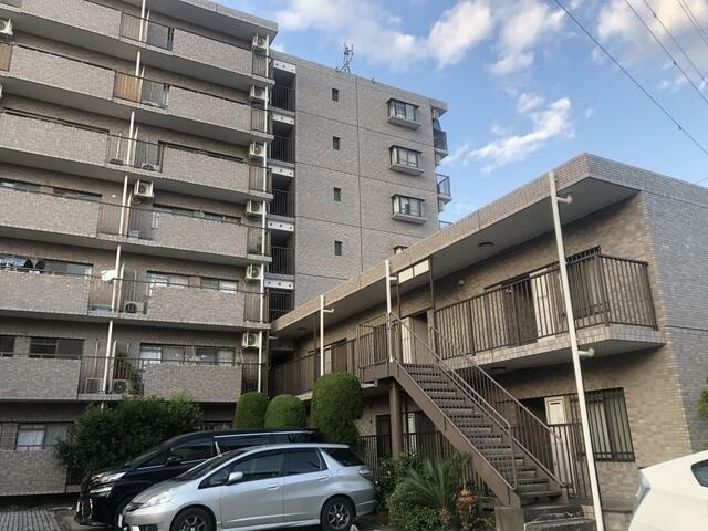 第９エルム大倉山の外観