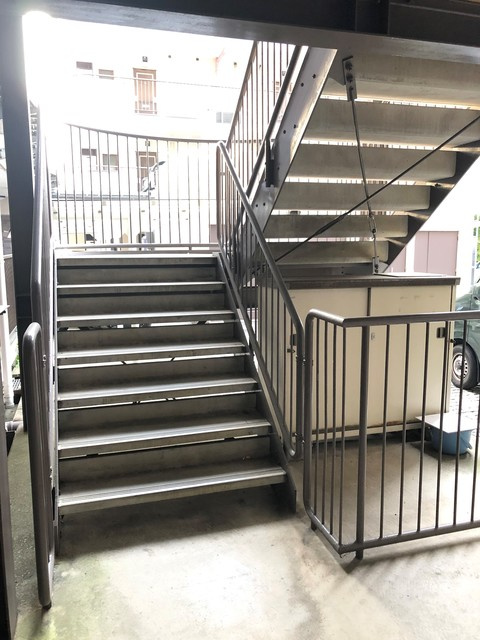 第９エルム大倉山のロビー