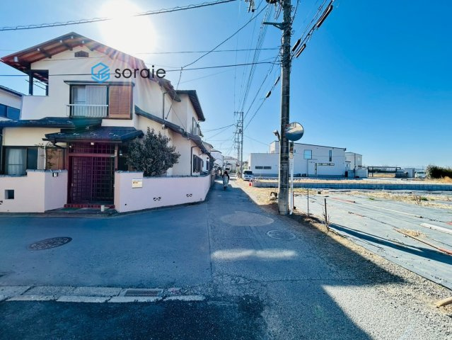 川越市豊田町2丁目　全2棟　新築戸建の前面道路含む現地写真|2月19日撮影