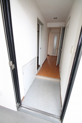 【玄関】 | メゾンドール青江