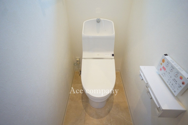 【トイレ】 | 東大阪市御厨南2丁目 | トイレは1階と2階の各階に完備♪こちらは1階のシャワートイレです☆