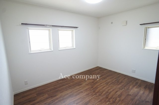 【子供部屋】 | 東大阪市御厨南2丁目 | 【2階：南側洋室5.5帖】