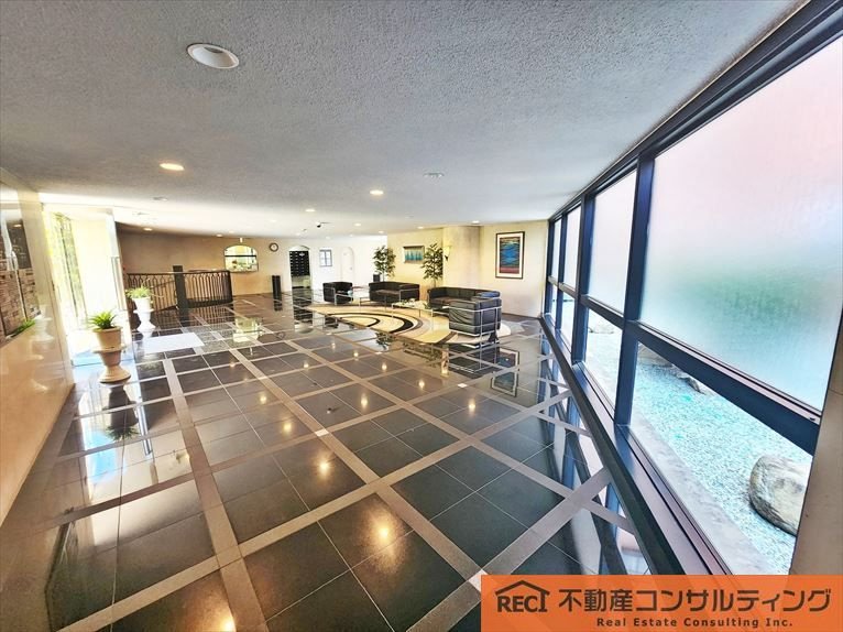 メゾン白鶴のエントランス