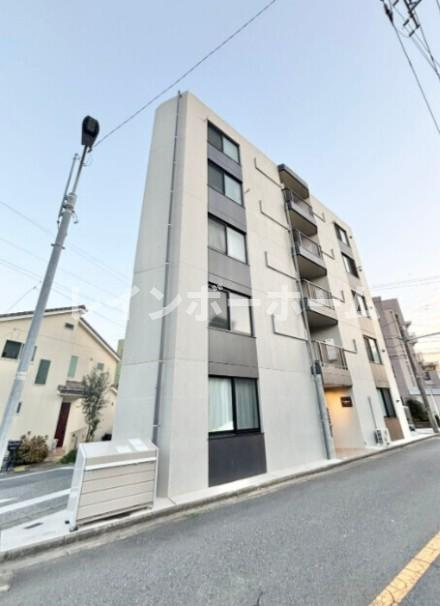 Ludens AYASE E-stの外観