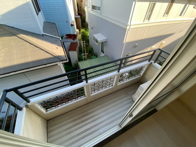 【バルコニー】