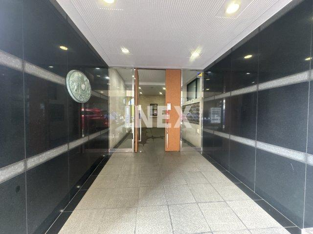 横浜市保土ケ谷区岩井町の賃貸マンションのエントランス