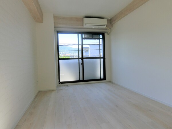 【寝室】メインステージ打出 