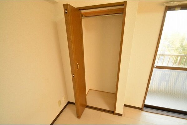 メゾンドレーヌの収納