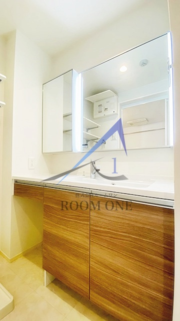 アンジェ百合丘の洗面所|独立洗面台です。