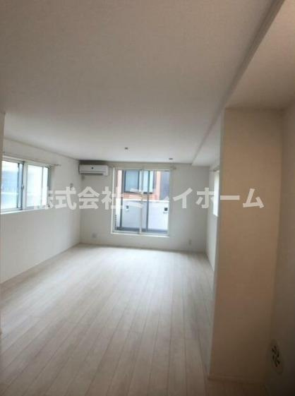 Kolet蒲田＃03の居間・リビング