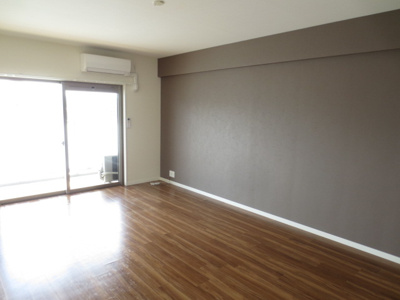 【居間・リビング】 | シャンベルジュ南里