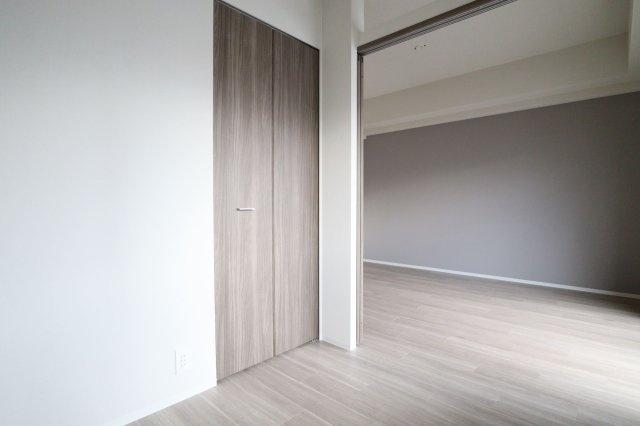 コンフォリア・リブ新大阪西宮原ソルテラスの洋室