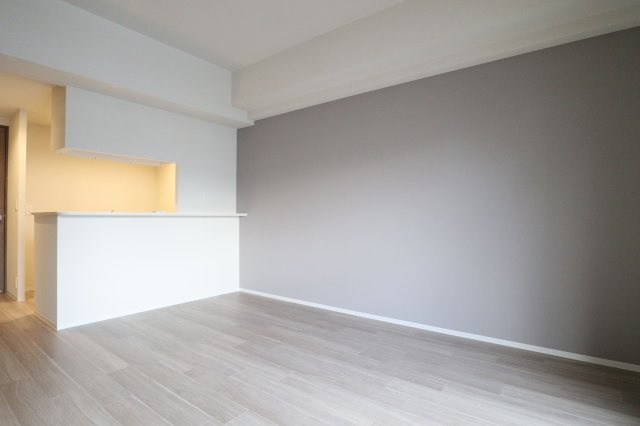 コンフォリア・リブ新大阪西宮原ソルテラスの居間・リビング