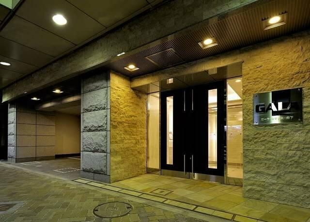 ガーラ・シティ深川森下のエントランス
