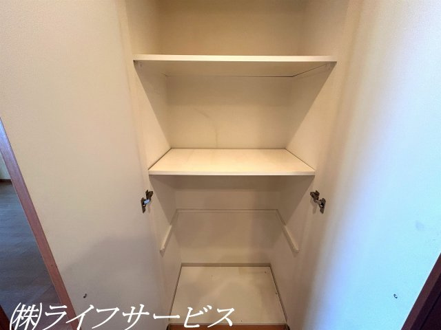 【収納】 | ネバーランド神崎川 | リビングルームに収納有（※リフォーム前撮影）