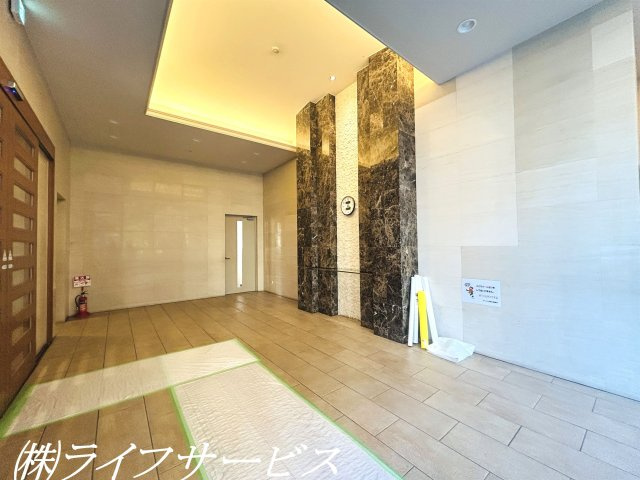 【エントランス】 | ネバーランド神崎川 | エントランスホール