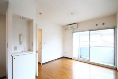 【居間・リビング】 | グランドゥール蕨市民公園 | ゆったり過ごせる居間です